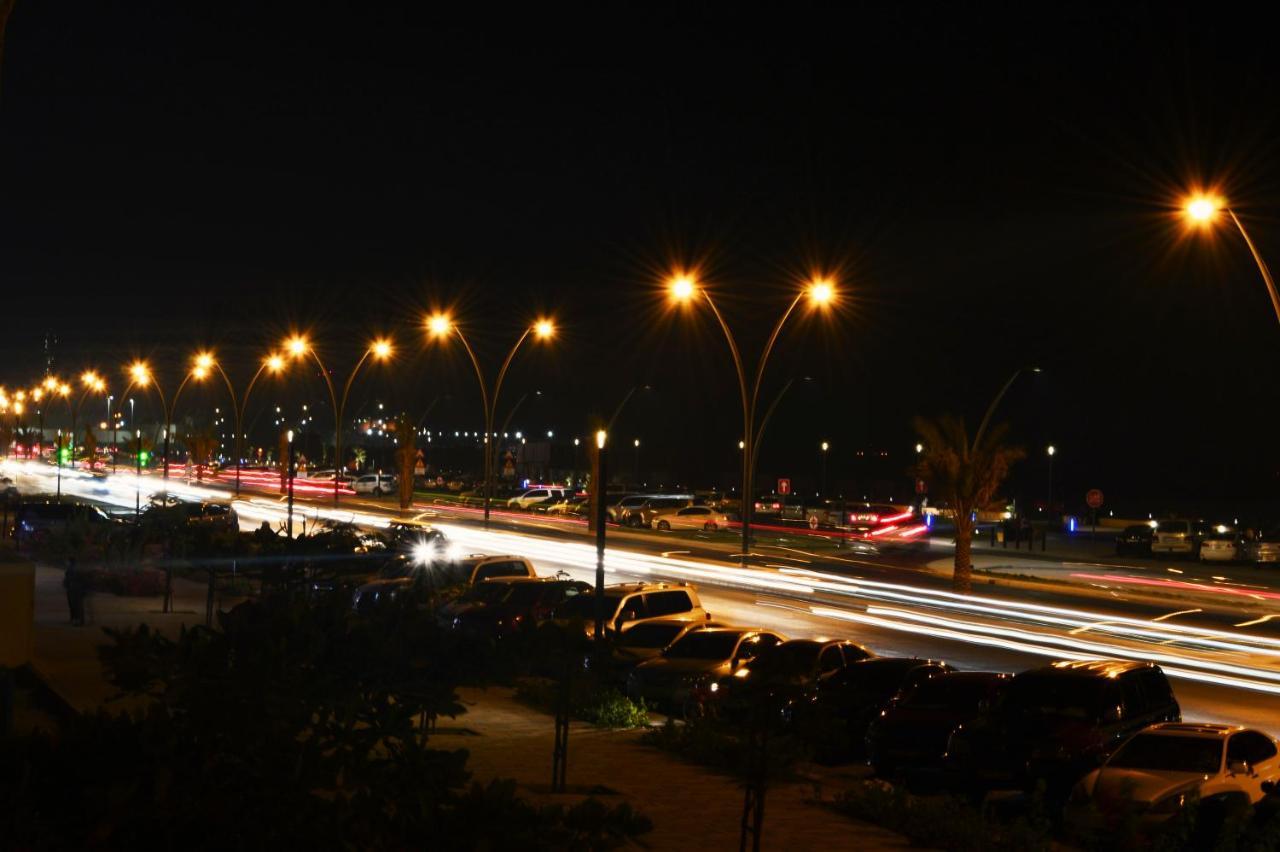 Al Corniche Hotel Sharjah Exterior foto