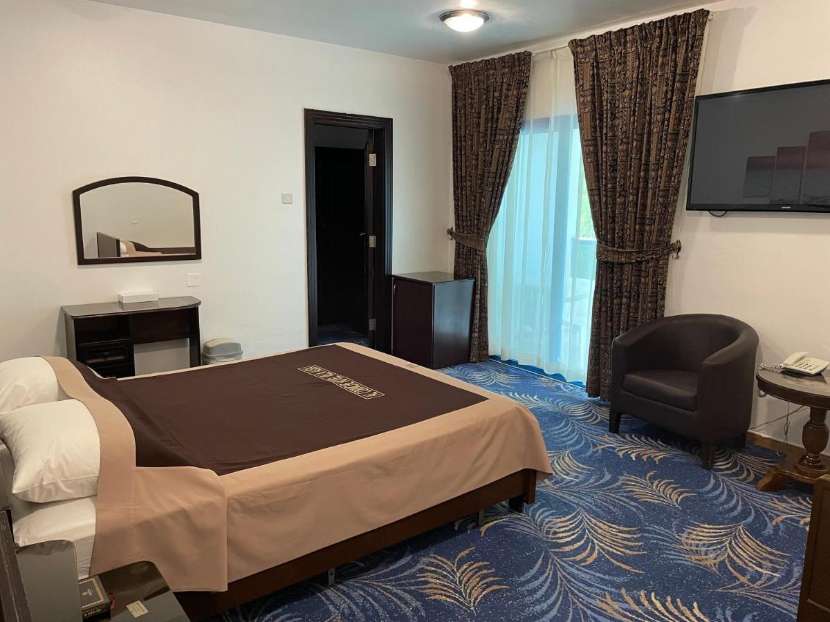 Al Corniche Hotel Sharjah Exterior foto