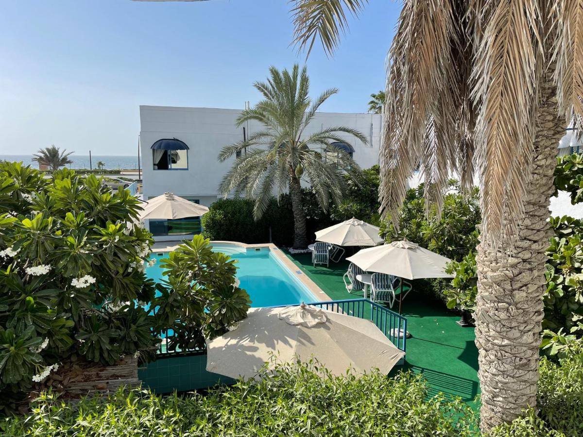 Al Corniche Hotel Sharjah Exterior foto