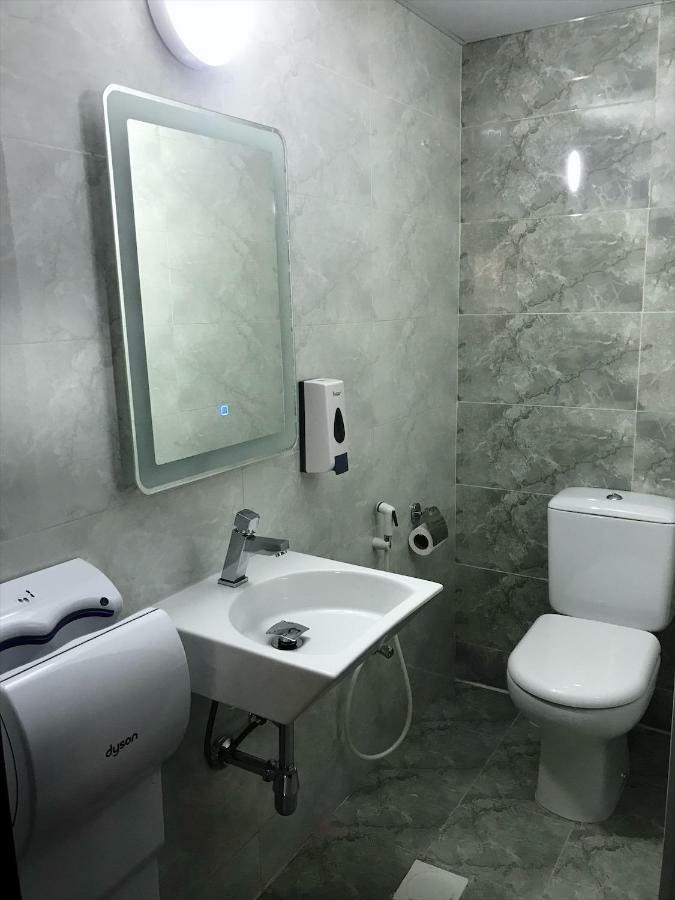 Al Corniche Hotel Sharjah Exterior foto