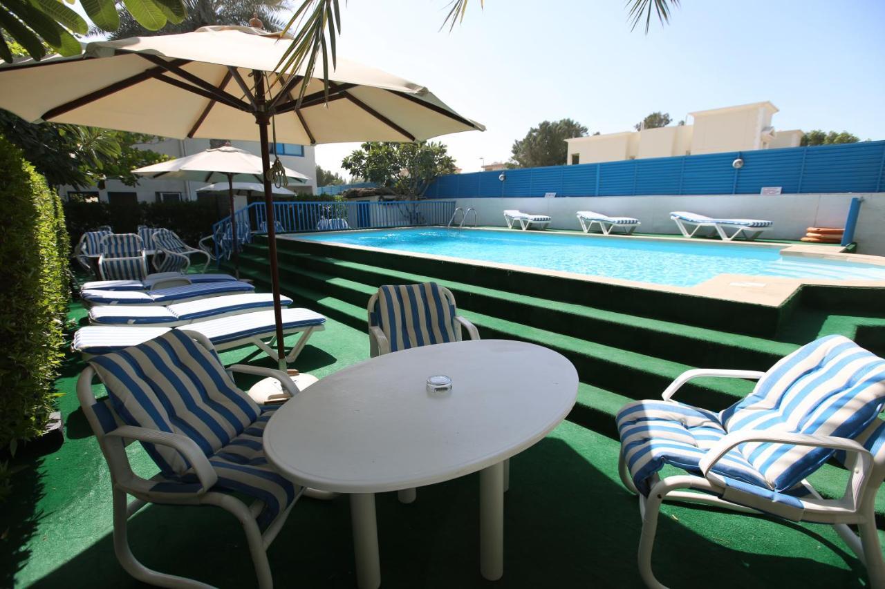 Al Corniche Hotel Sharjah Exterior foto