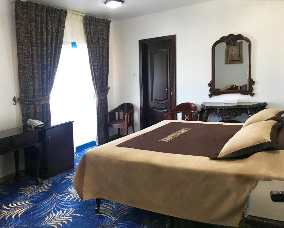 Al Corniche Hotel Sharjah Exterior foto